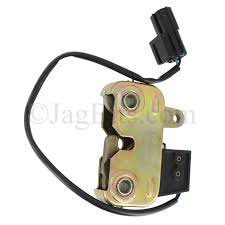 USED HOOD BONNET LATCH, PASSENGER SIDE COMES WITH SWITCH  HJA2402BA